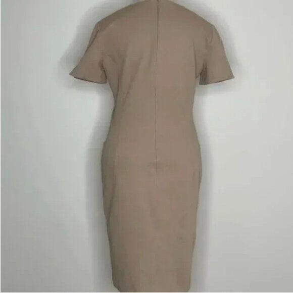 Daks London Tan V-Neck Short Sleeve 2 Front Pockets Sheath Dress Size 8 - Picture 2 of 10